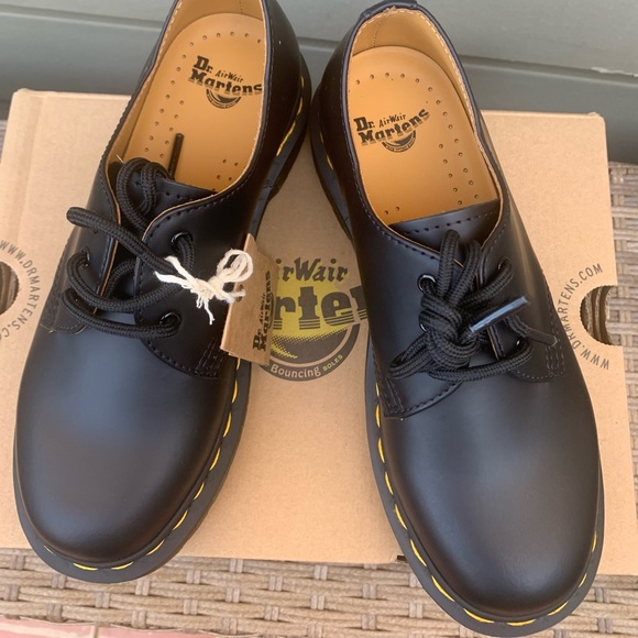 Dr Martens Leather Modern Black Oxford Shoes - Picture 4 of 9
